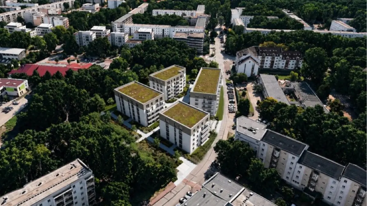 So könnten die neuen Wohnungen in Königs Wusterhausen aussehen. Warum die Art der Begrünung im Bauausschuss kritisiert wurde.