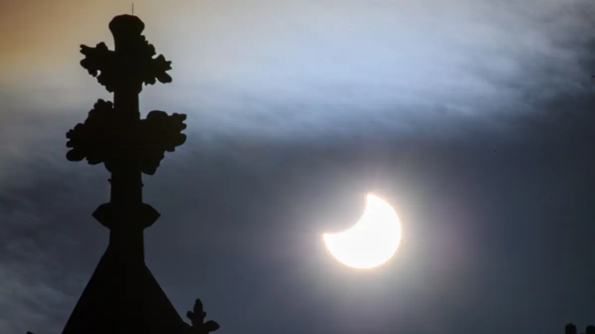 Partielle Sonnenfinsternis über Magdeburg