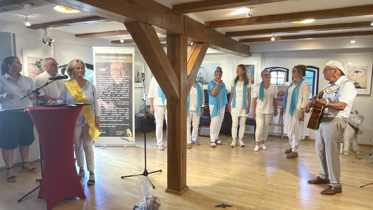 Parents & Friends spielen auf: Zur Eröffnung der Fortoaussteluneg gab das beliebte Ensemble ein kleines Konzert mit Liedern zum Thema Wasser.