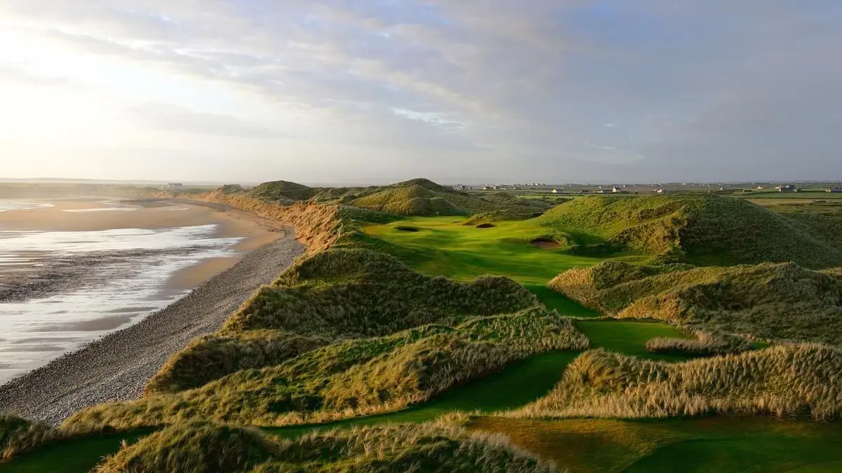Trump International Doonbeg. Spiel gegen und mit den Elementen am Atlantik.