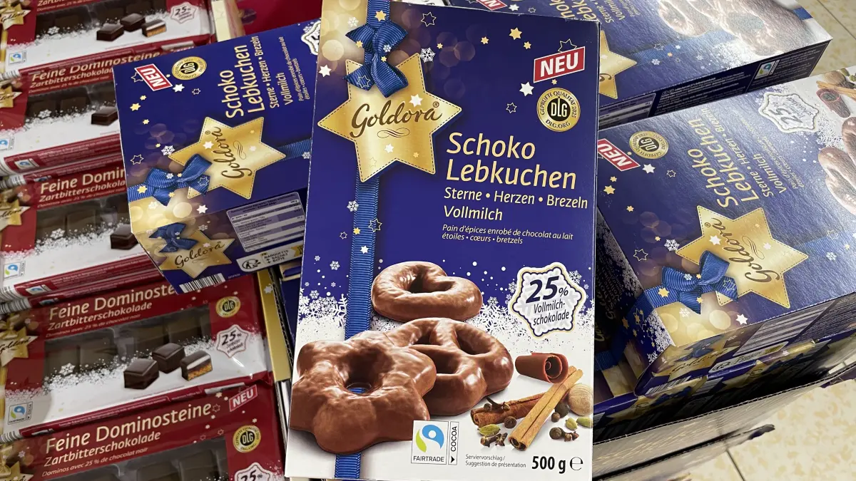 Der erste Discounter in Beeskow hat bereits Weihnachtsartikel im Angebot. Im Vergleich zu 2025 sind Lebkuchen und Dominosteine 2026 preiswerter.
