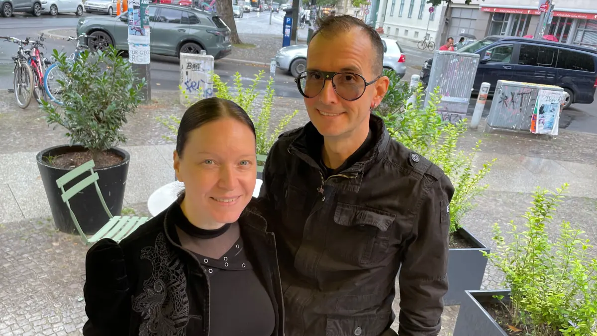 Ehepaar Dr. Mark Benecke und Ines Benecke in Berlin (bitte erst nach dem 25.08.26 verwenden)