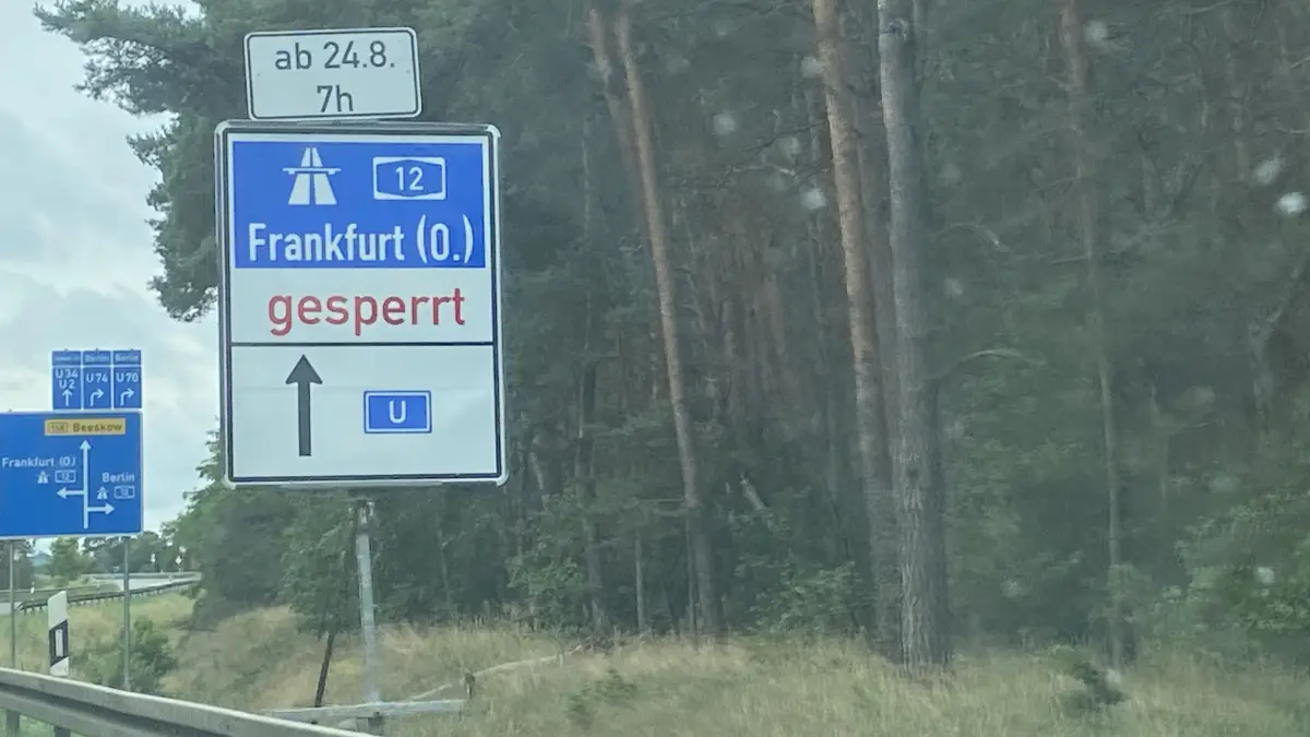 Ankündigung auf der B168: Ab Montag ist die A12-Auffahrt Fürstenwalde-Ost in Richtung Frankfurt gesperrt.