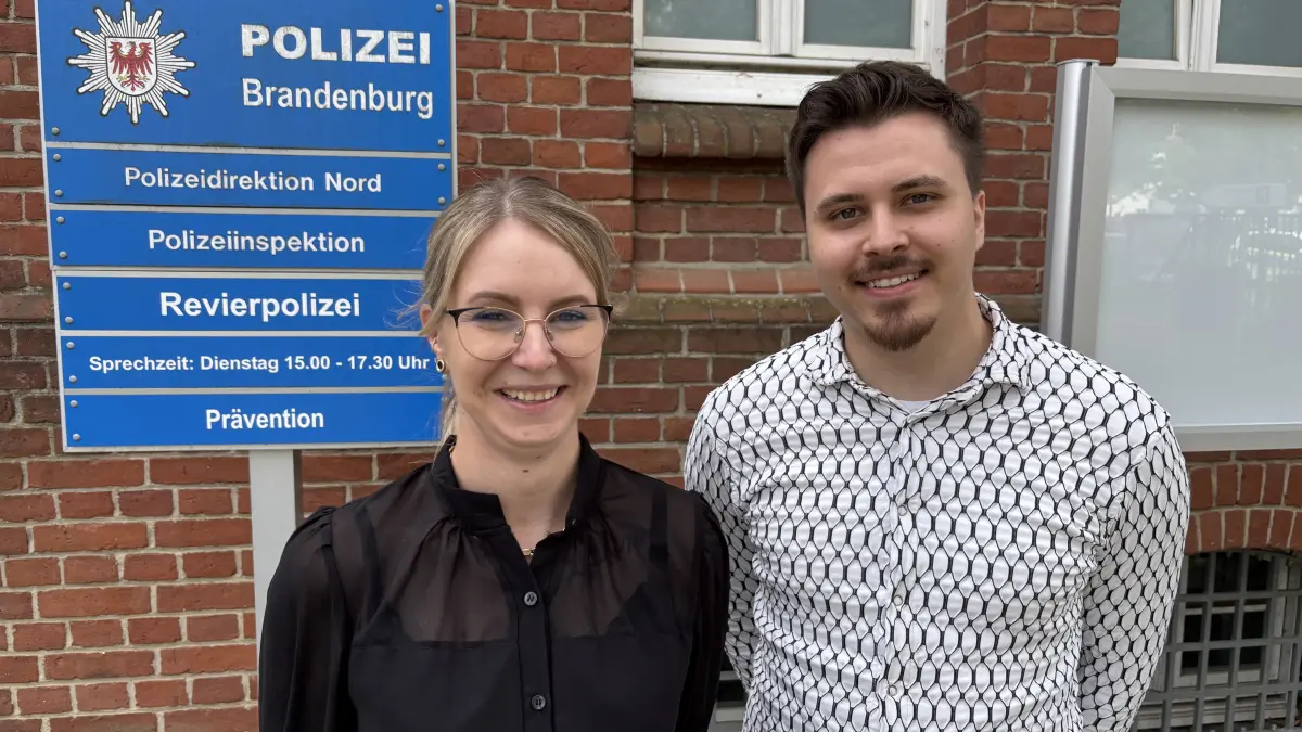 Polizeiassistenten sind als Tarifbeschäftigte im Polizeidienst angestellt. Laura und Aaron fühlen sich bei der Polizeiinspektion OPR gut integriert.