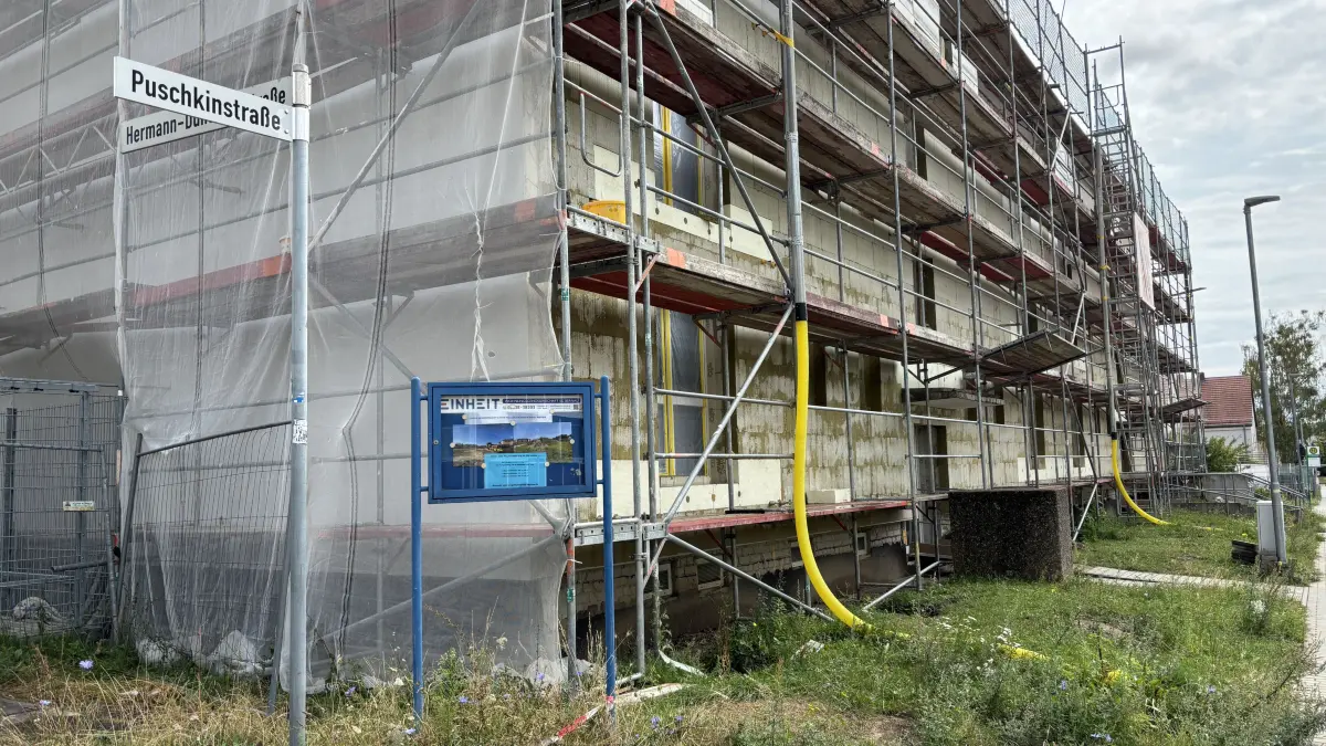 Aus einer Wohnung in der Puschkinstraße sollte eine 54-jährige Mieterin herausgeklagt werden. Doch die Klage ist nun vom Tisch.