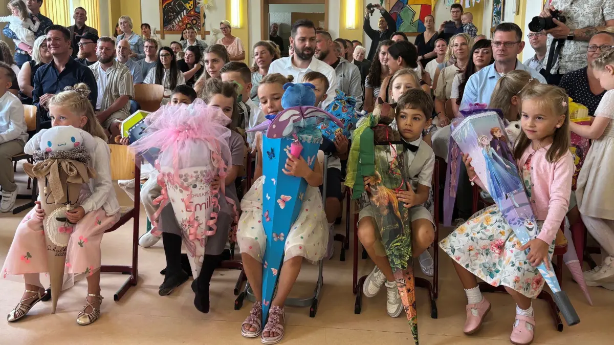 Einschulung an der Goethe-Grundschule in Eisenhüttenstadt, erstmals in einem anderen Gebäude