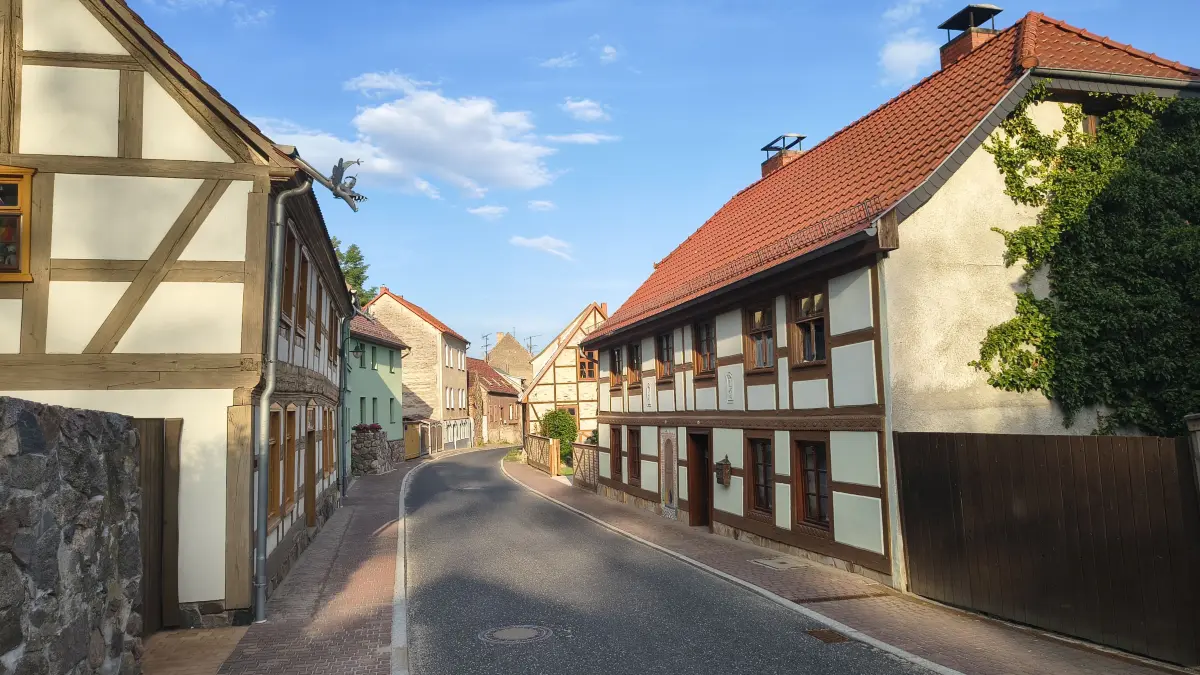 Die Berliner Straße in Oderberg. In einem Haus in dieser Straße wuchs eine Lehrerin auf, die im Nationalsozialismus grausam ermordet wurde.