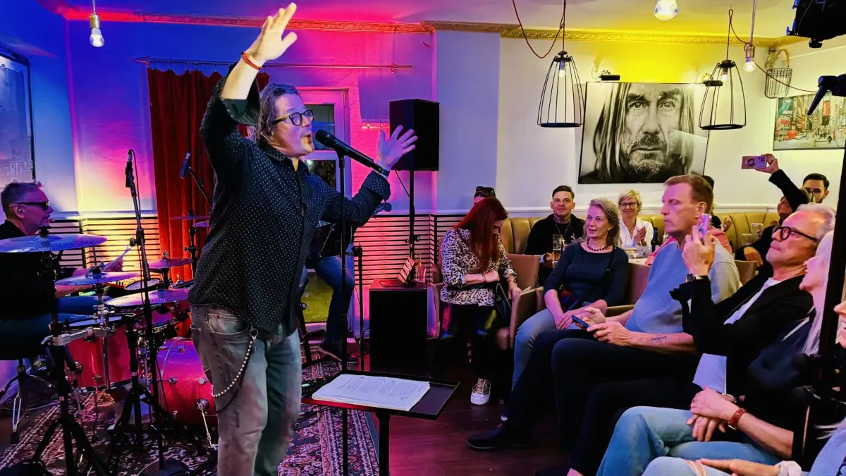 In Hannys Restaurant in Fürstenwalde starten Stefan Ziehm und andere Ostrocker ihr Comeback.