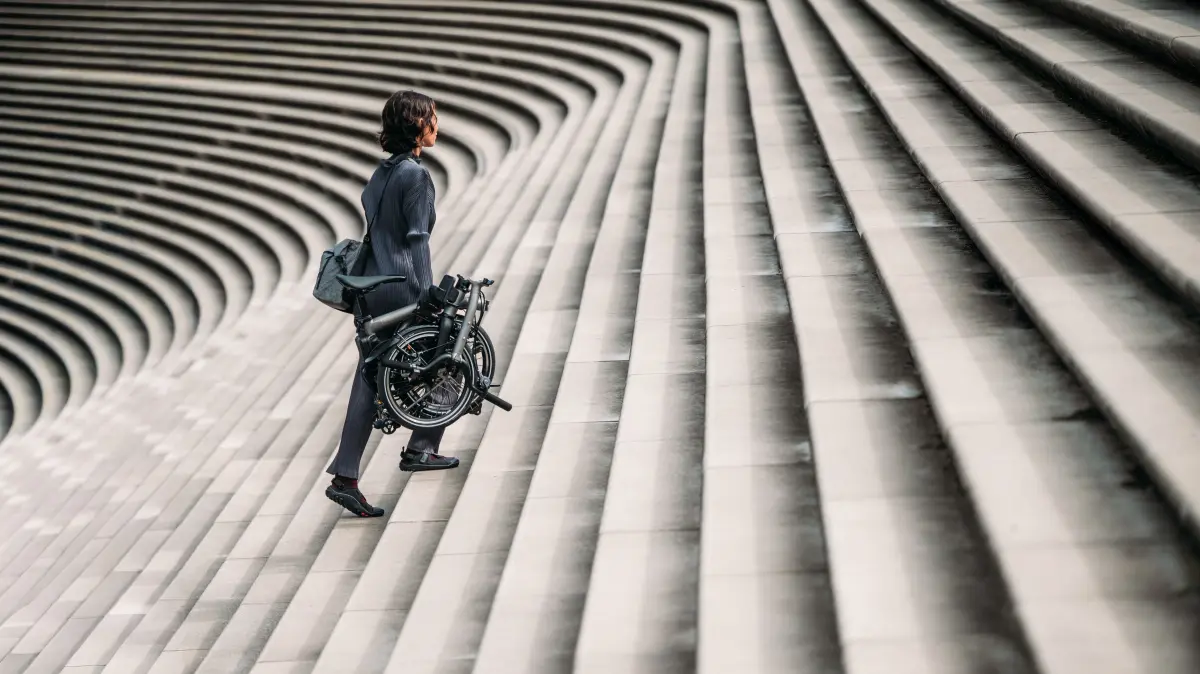 Brompton Electric T Line. Tragbares Falt-E-Bilke kann das Pendeln deutlich erleichtern.