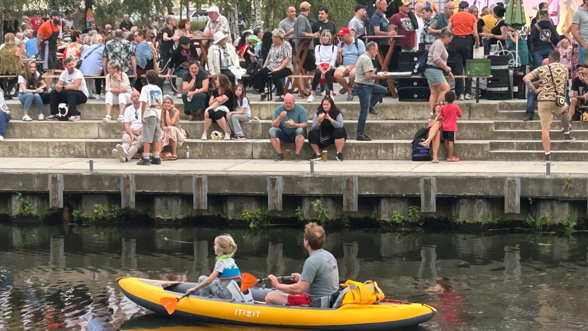 Fest in Eberswalde: Auf dem und am Finowkanal geht bei der fünften Ausgabe von Beach & Boat mächtig die Post ab. Wie ist die Party angekommen?