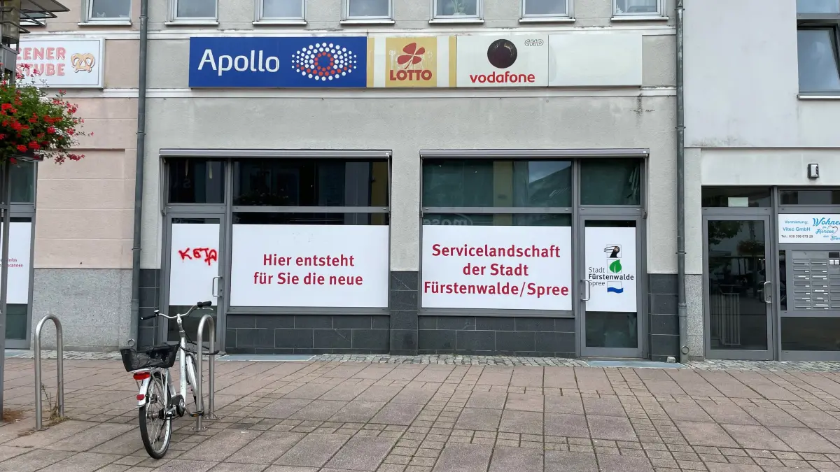 Groß angekündigt wird das neue Bürgerbüro in Fürstenwalde schon lange. Der Eröffnungstermin der Servicelandschaft im Rathaus Center wurde mehrmals verschoben.