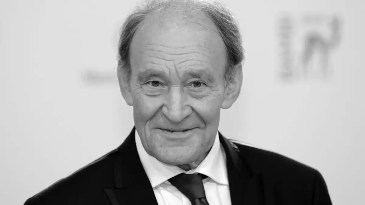 Michael Mendl: ARCHIV - 14.11.2013, NA, Berlin: Schauspieler Michael Mendl kommt zur 65. Bambi-Verleihung ins Stage-Theater am Potsdamer Platz in Berlin. (zu dpa: «Schauspieler Michael Mendl gestorben») Foto: Michael Kappeler/dpa +++ dpa-Bildfunk +++