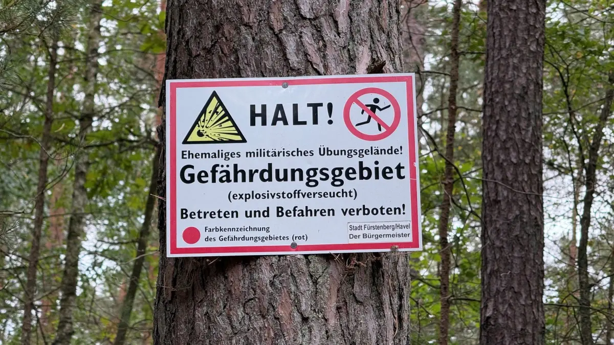 Gefährdungsgebiet Fürstenberg Warnhinweis auf Sprengstoffe im Wald