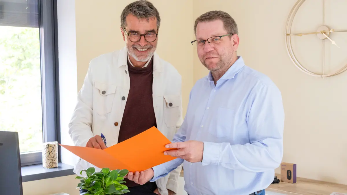 Joachim Rebele und Sven-Olaf Krebs (v.l.) von der Wichern Diakonie in Frankfurt (Oder).