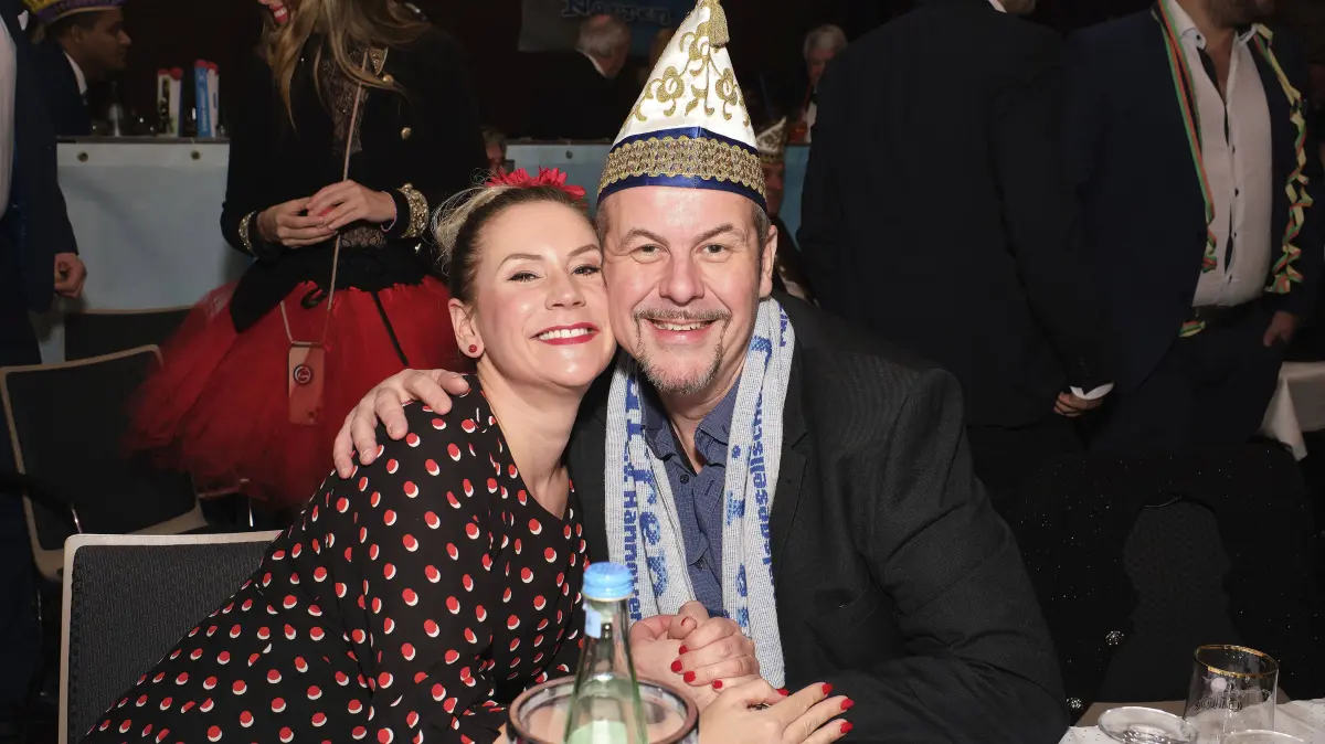 Kaya Laß und Frank Schambor bei der Premierengala 2020 der Lindener Narren im Fritz-Haake-Saal. Hannover, 08.02.2020 *** Kaya Laß and Frank Schambor at the premiere gala 2020 of the Lindener Narren in the Fritz Haake Hall Hanover, 08 02 2020 Foto:xU.xStammx/xFuturexImage