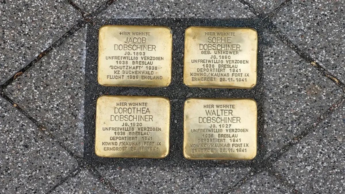 Stolpersteine zum Gedenken an ermordete jüdische Bürger von Schwedt. Am Sonnabend, 12. September 2026, gibt es einen Spaziergang entlang der Schwedter Stolpersteine.