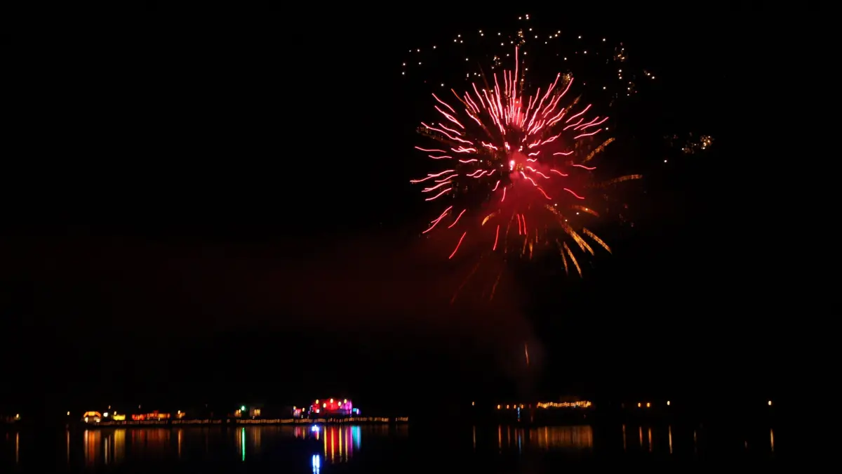 Flammender Scharmützelsee 2026: In diesem Jahr gab es in Bad Saarow Freitag und Sonnabend Feuerwerk.