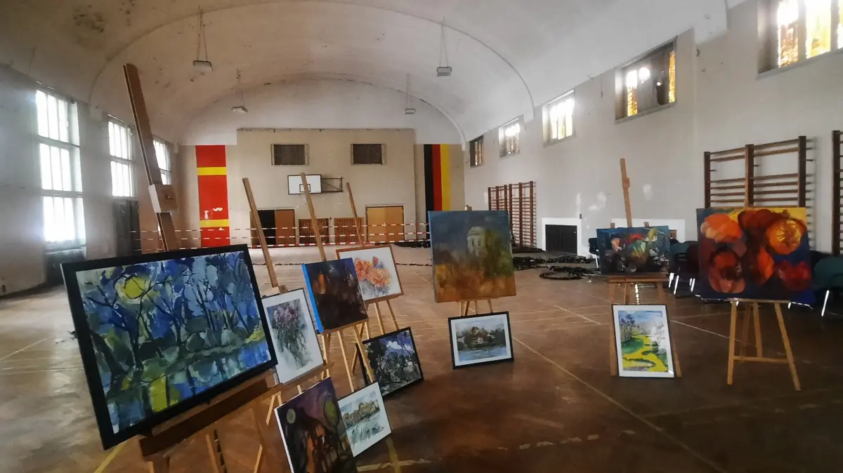 Blick in den Festsaal, der derzeit für die Öffentlichkeit nicht zugänglich ist. Zu Tag des offenen Denkmals gab es vom Vorraum aus aber Einblicke in das Herz des 1920 eröffneten Bauwerks. So sind aktuell die Zukunftsaussichten.