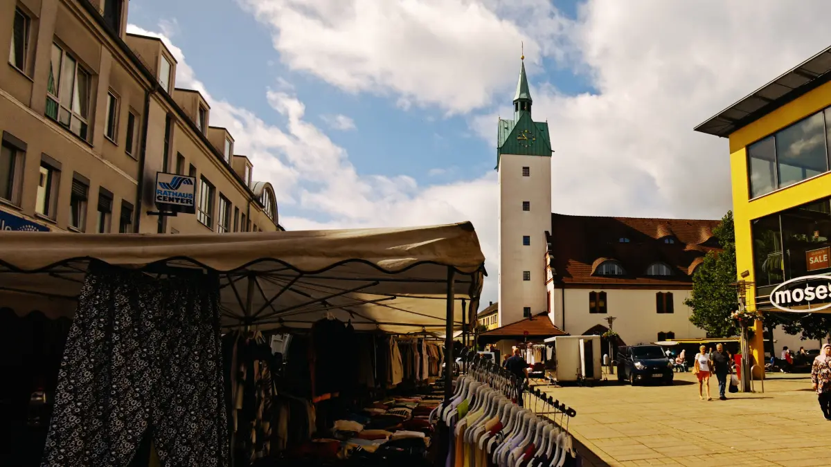 Das alte Rathaus von Fürstenwalde ist der Tagungsort für die Sitzung der Stadtverordnetenversammlung. Im Liveticker berichten wir über die aktuelle Entwicklung.