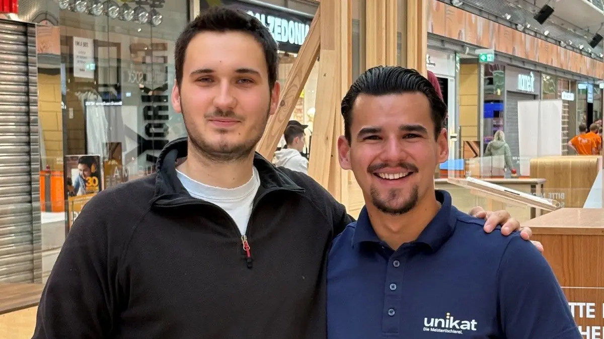 Julien Lexow und Constantin Bewersdorf aus Neuruppin sind mit ihren Gesellenstücken für die Ausstellung „Die gute Form“ in Potsdam nominiert.