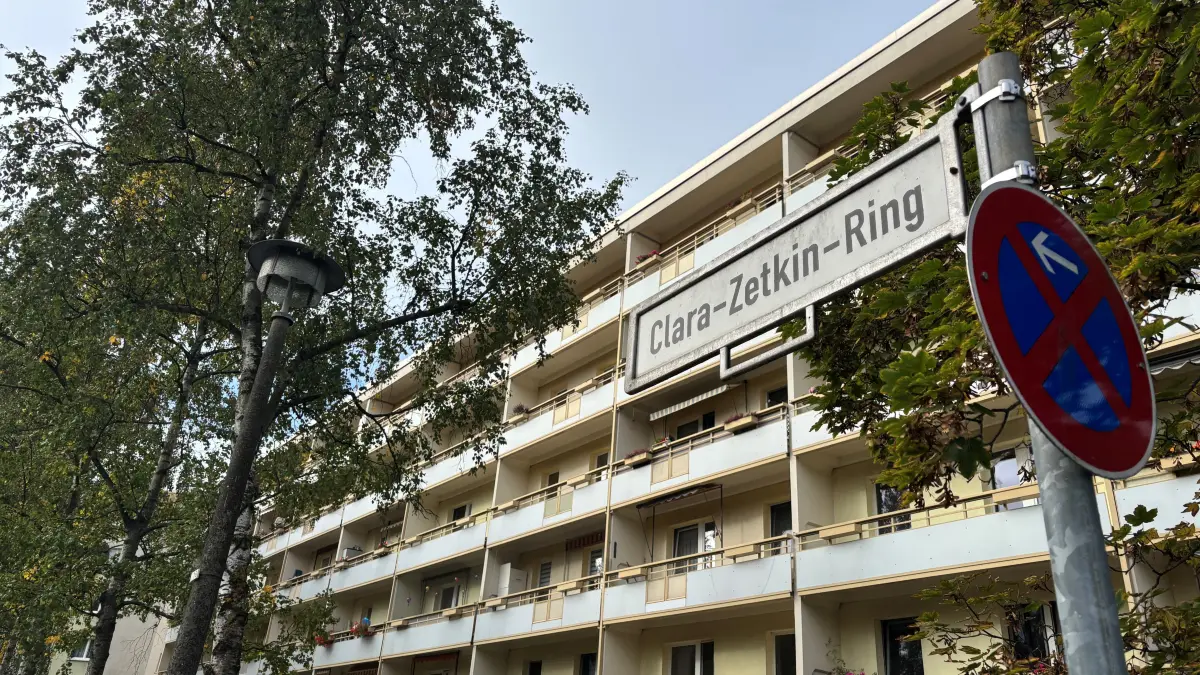 Im Clara-Zetkin-Ring in Frankfurt (Oder) kam es zu einem Unfall, bei dem ein Kind in die Tiefe stürzte.