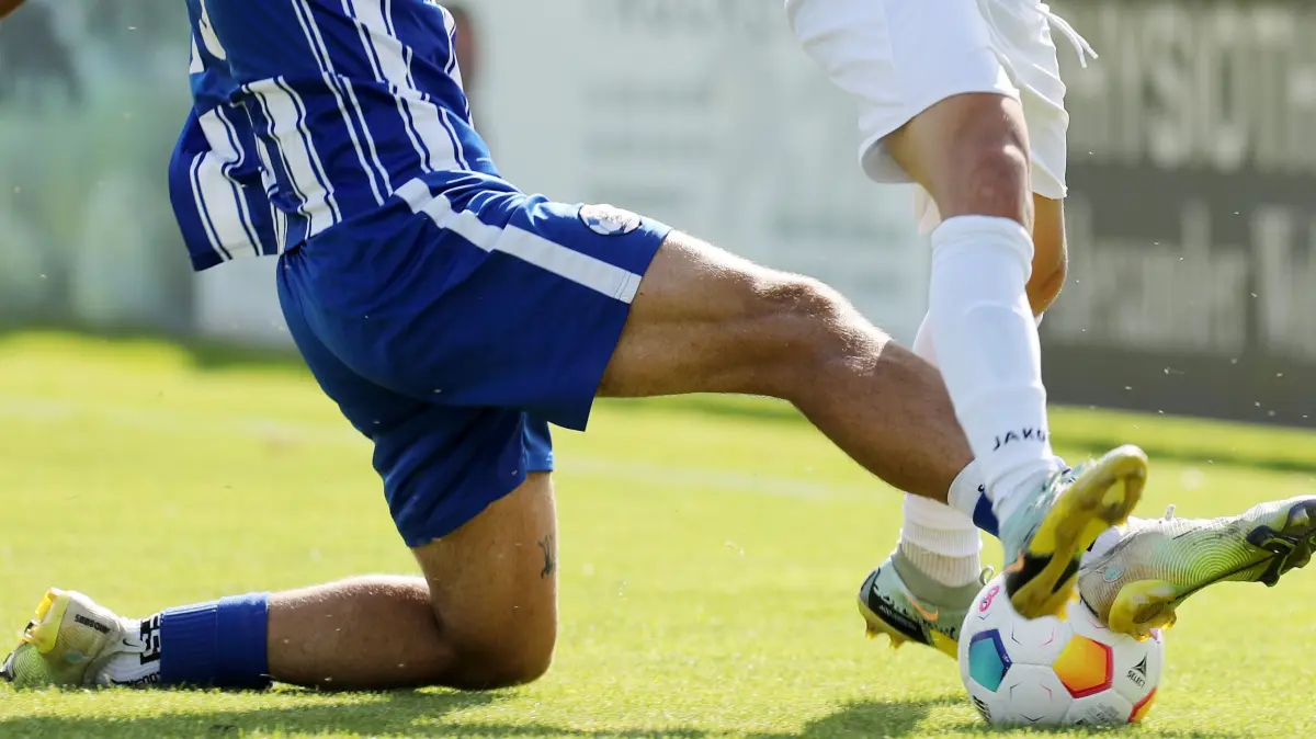 Ein Top-Stürmer spielte zuletzt in der 2. Kreisklasse – nun läuft er in der Fußball-Landesliga Nord auf. (Symbolfoto)