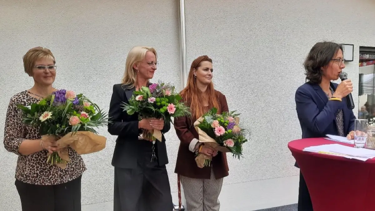 Geschäftsführerin Judith Bögelsack (rechts) würdigte alle Mitarbeitenden und ihr Leitungsteam Nicole Vormum (von links), Annemarie Senzel und Christina Baumunk.