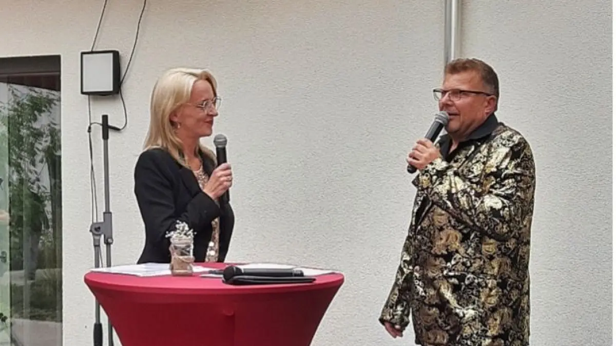 Hatten sichtlich Spaß am Moderieren: Annemarie Senzel und Jens Holzapfel.
