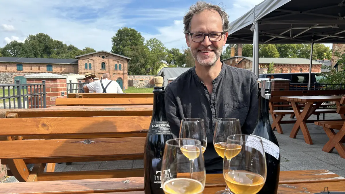 Thomas Tyrell stellt die besonderen Biere her. Wie schmecken sie?