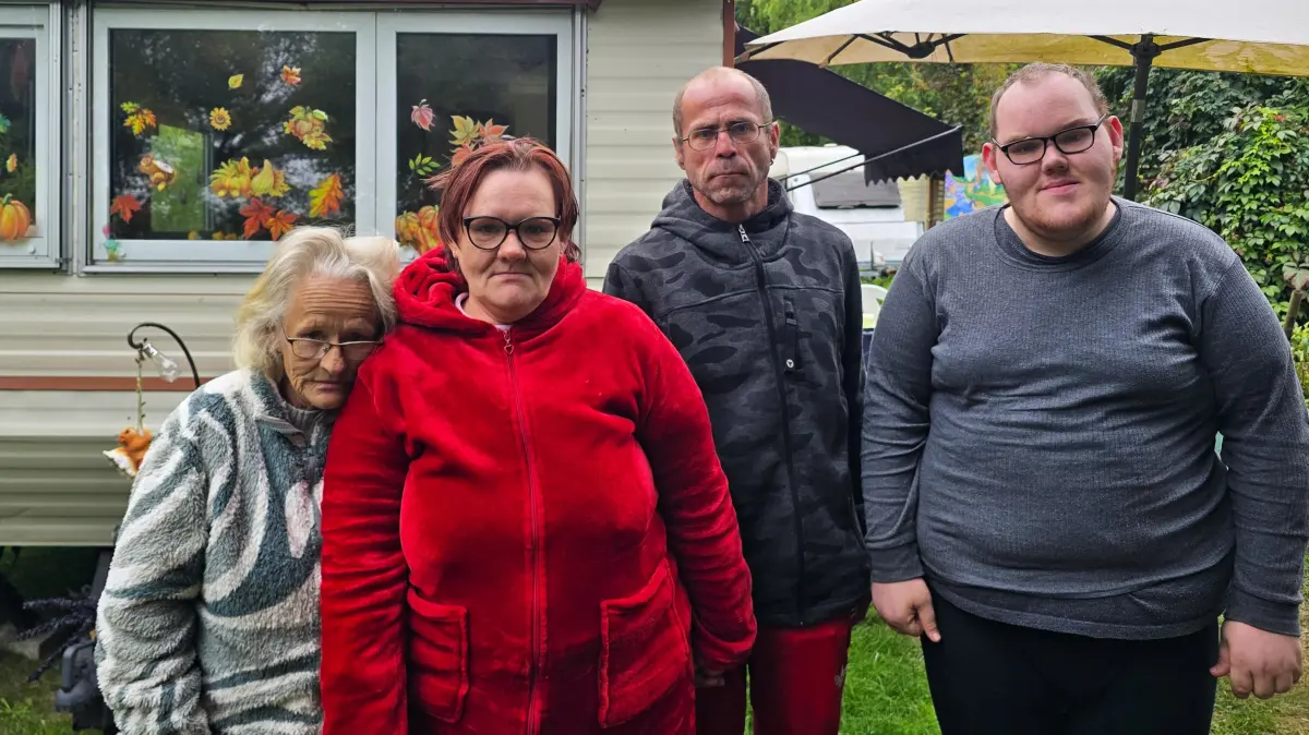 Marita Langenhan aus Niederlehme, Ortsteil von Königs Wusterhausen mit ihrer Tochter, Doreen, Schwiegersohn Mark und Enkelsohn Dustin.