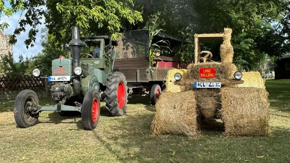 Der Lanz Bulldog lädt nach Zinndorf ein.
