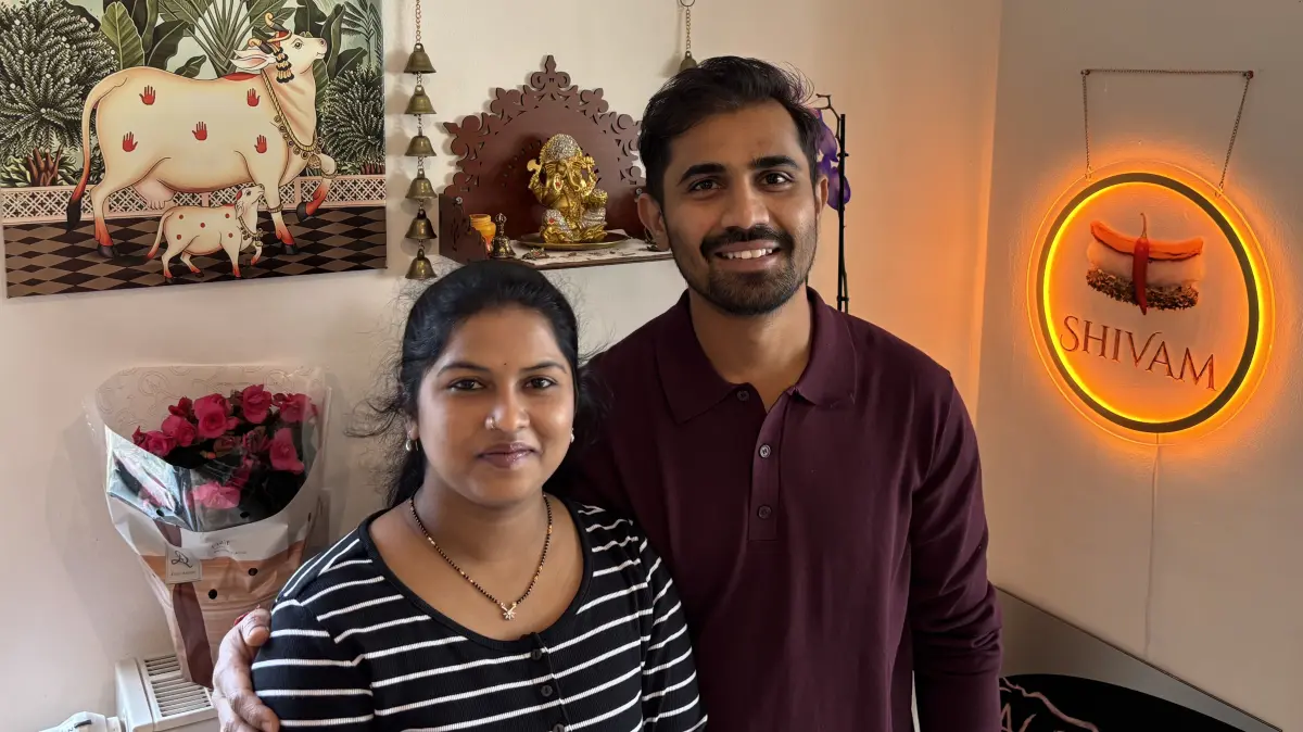 Sravanthi Gundrathi hat sich entschlossen, in Hennigsdorf mit einem indischen Restaurant zu starten. Das hat den Anspruch etwas Besonderes zu bieten. Ihr Mann, Sharath GoudYalkoti, unterstützt sie dabei.