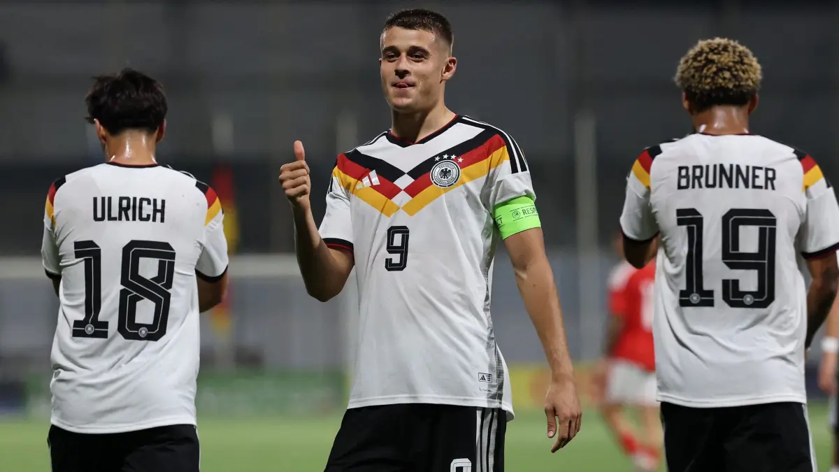Malta - Deutschland: 30.09.2026, Malta, Attard: Fußball, U21 Männer, EM-Qualifikation, Malta - Deutschland, Gruppe F, Spieltag 9, in Attard, Nicolo Tresoldi (Deutschland) jubelt nach einem seiner Tore. Foto: Domenic Aquilina/dpa +++ dpa-Bildfunk +++