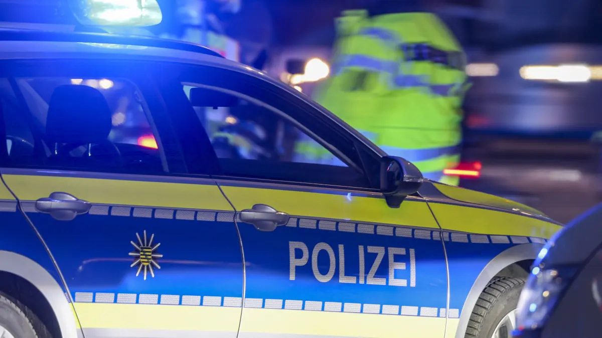 Schwerer Unfall bei Müncheberg: Ein Motoradfahrer kollidierte mit einem PKW.