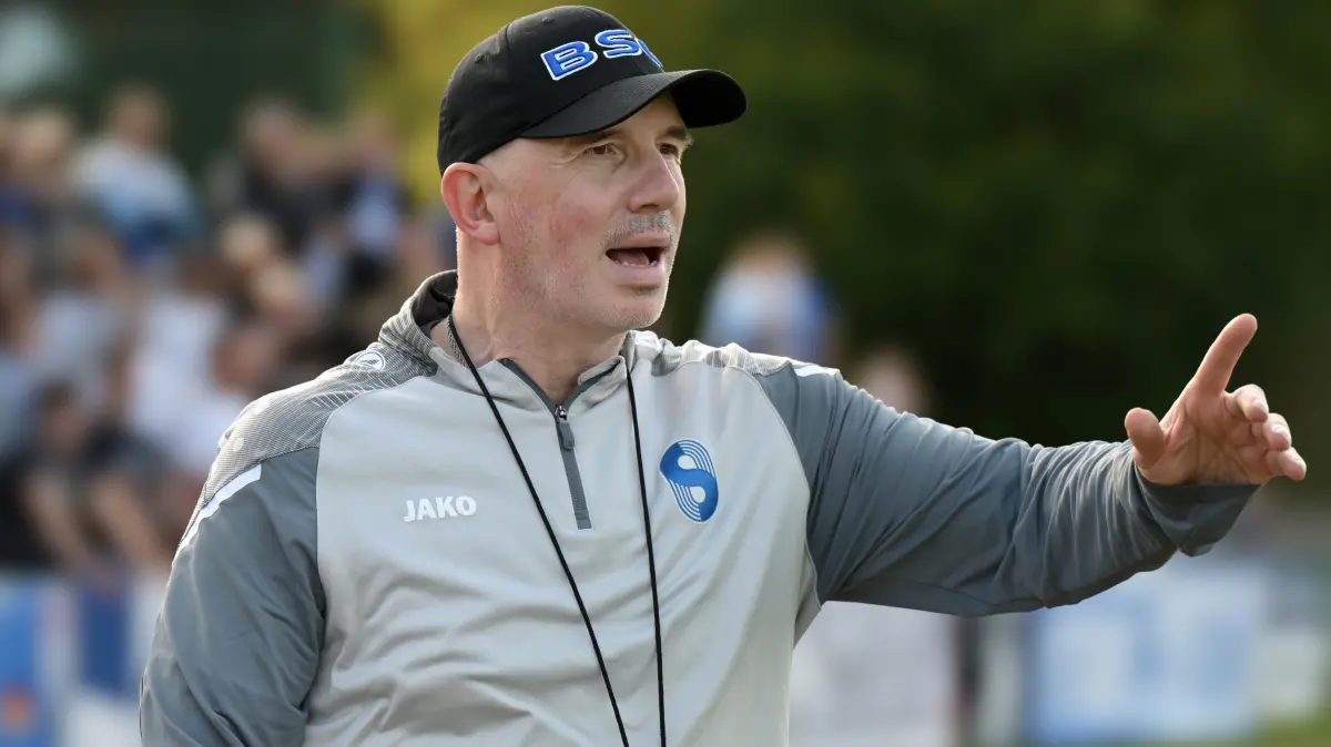 Fussball : Eberswalde, Landespokal Brandenburg, Preussen Eberswalde - Stahl Brandenburg, Trainer Robert Pocrnic
FOTO BENK 03.10.2026