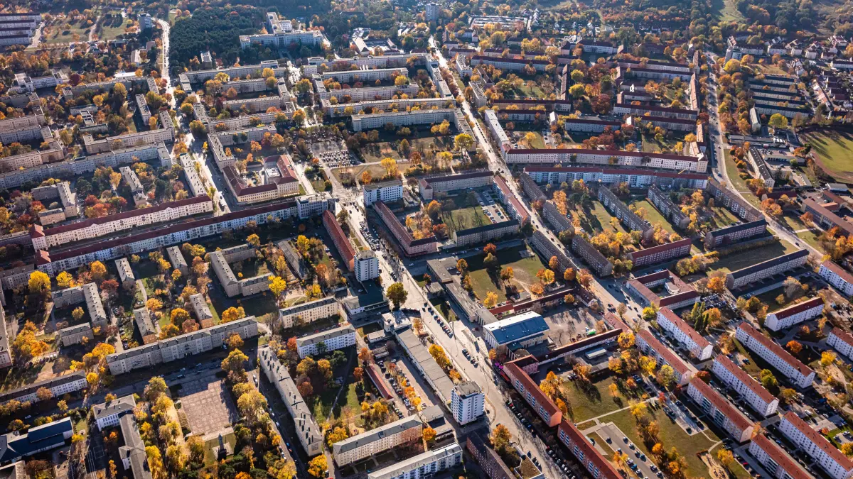 Wird das Flächendenkmal in Eisenhüttenstadt, die Wohnkomplexe I bis III, zum UNESCO‑Weltkulturerbe? Es gibt Überlegungen. So ist der Stand.