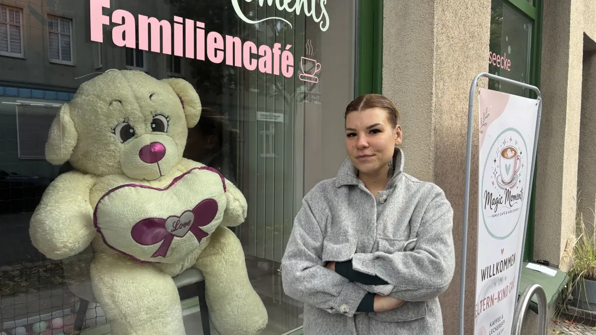 Bange Stunden erlebte Lisa Gnewikow, die das Familiencafé "Magic Moments" in der Viktoriastraße führt, mit ihren Gästen am Donnerstagabend. Wegen eines Polizeieinsatzes durften sie stundenlang das Café nicht verlassen.