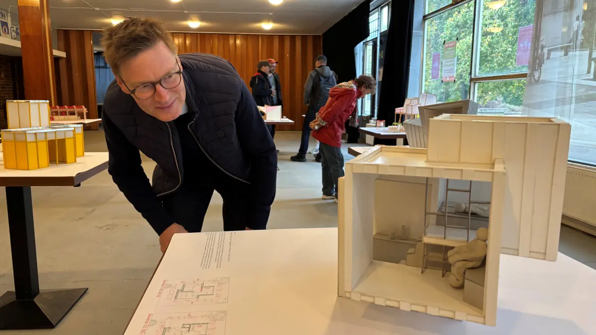 Tiny Houses und Tiny Bars bei einer Ausstellung von Architektur-Studenten in und für Eisenhüttenstadt