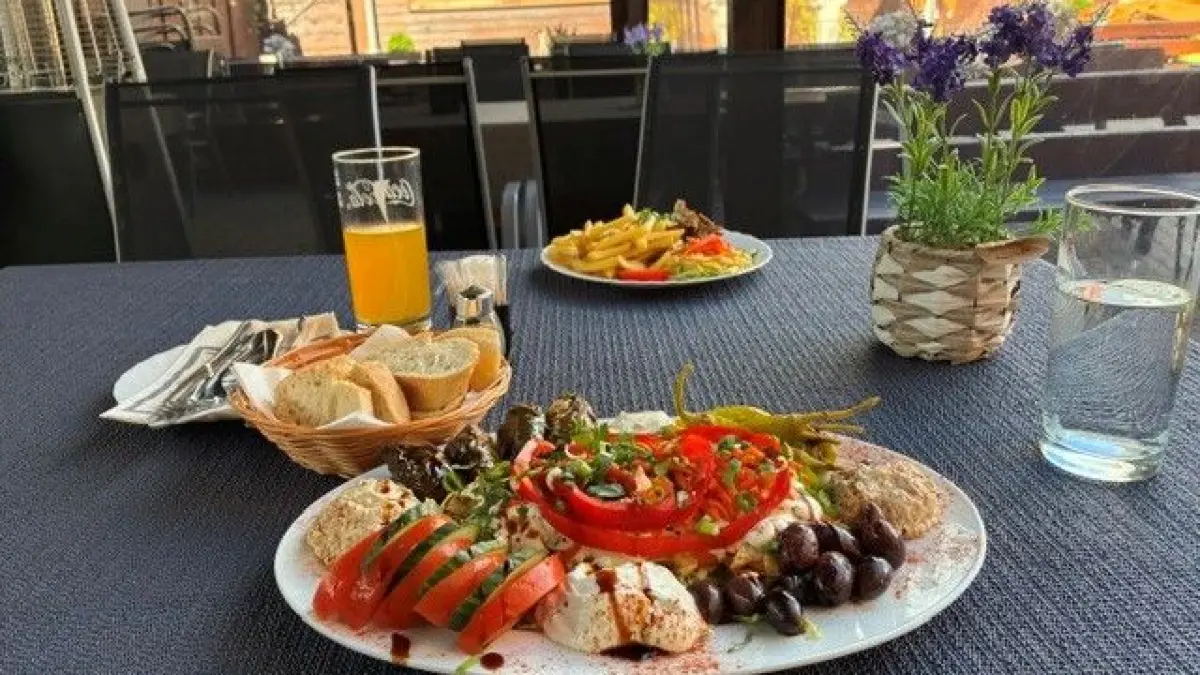 Die Portionen im kürzlich neu eröffneten Restaurant Athen in Gartz sind riesig.