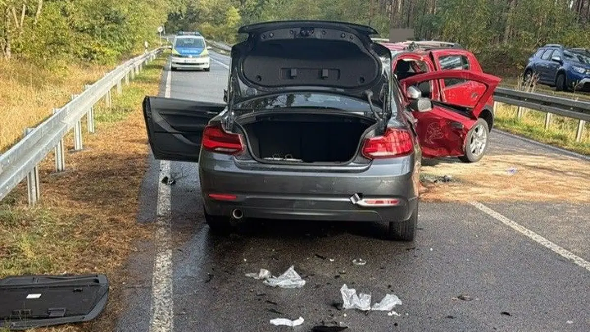 Zwischen Beutersitz und Winkel hat es auf der B101 in der berüchtigten Kurve erneut einen schweren Unfall gegeben.