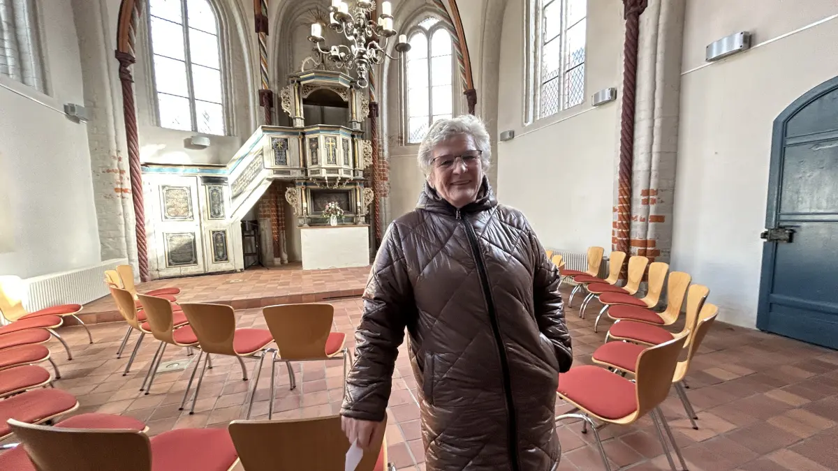 Gabriele Lettow ist Vorsitzende des Fördervereins der Siechenhauskapelle in Neuruppin. In der Kapelle gibt es seit 1999 Kulturveranstaltungen. Die drohen nun, wegzufallen.