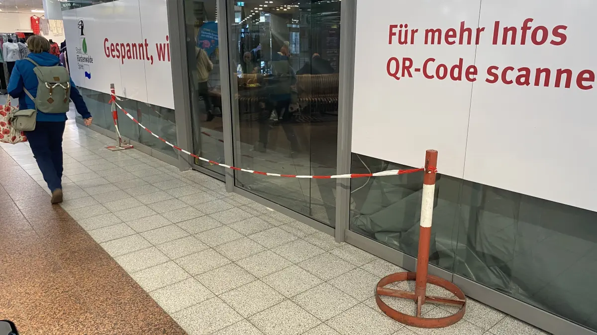 Da soll es offenbar mal reingehen zum neuen Bürgerbüro in Fürstenwalde. Doch aktuell ist der ehemalige Schuhladen im Rathaus-Center immer noch Baustelle. Wie lange noch?
