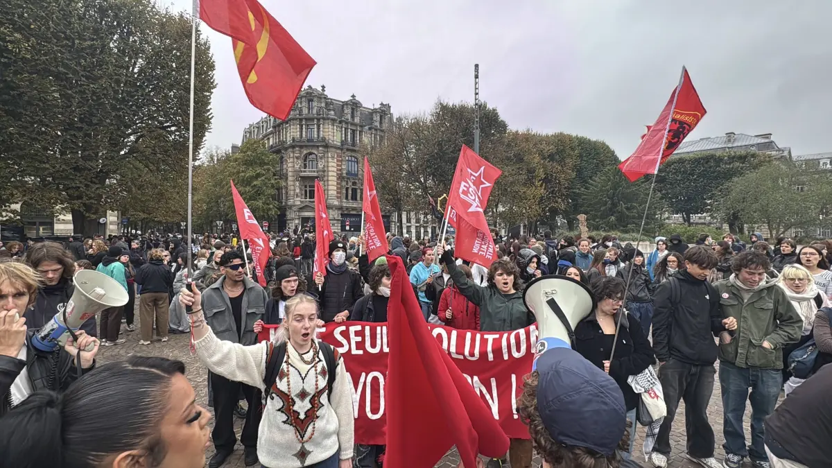 Die Protedste gingen auch am 20. Oktober weiter - wie hier in Lille.