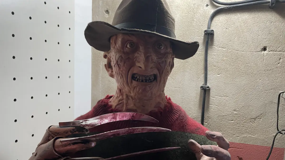 Aufbau des Halloween Gartens und Hauses von Peggy Rücker in Schönow