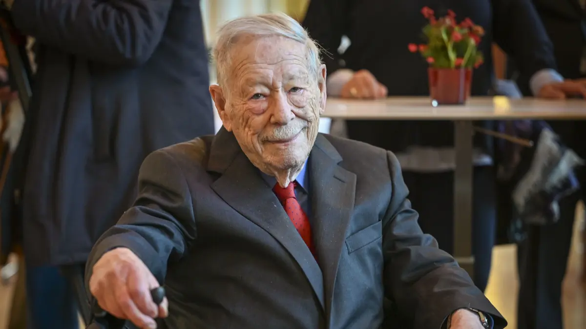 Ein Oranienburger mit Weltrang: W. Michael Blumenthal im Dezember 2025, kurz vor seinem hundertsten Geburtstag, in Berlin